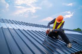 Best Roof Maintenance and Cleaning  in Lewisville, WA